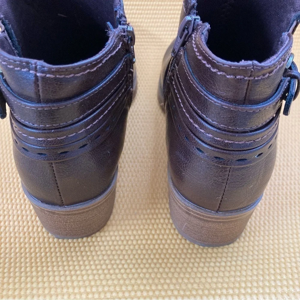 Baretraps MEDLEY Women's Boots Dark Brown Size 8.5 m.  Side  Zipper